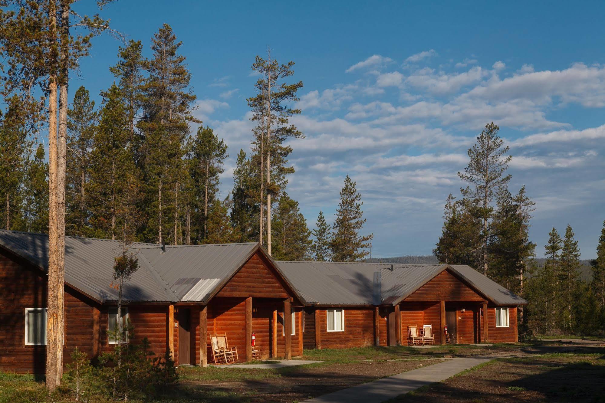 Headwaters Lodge & Cabins At Flagg Ranch Моран Экстерьер фото