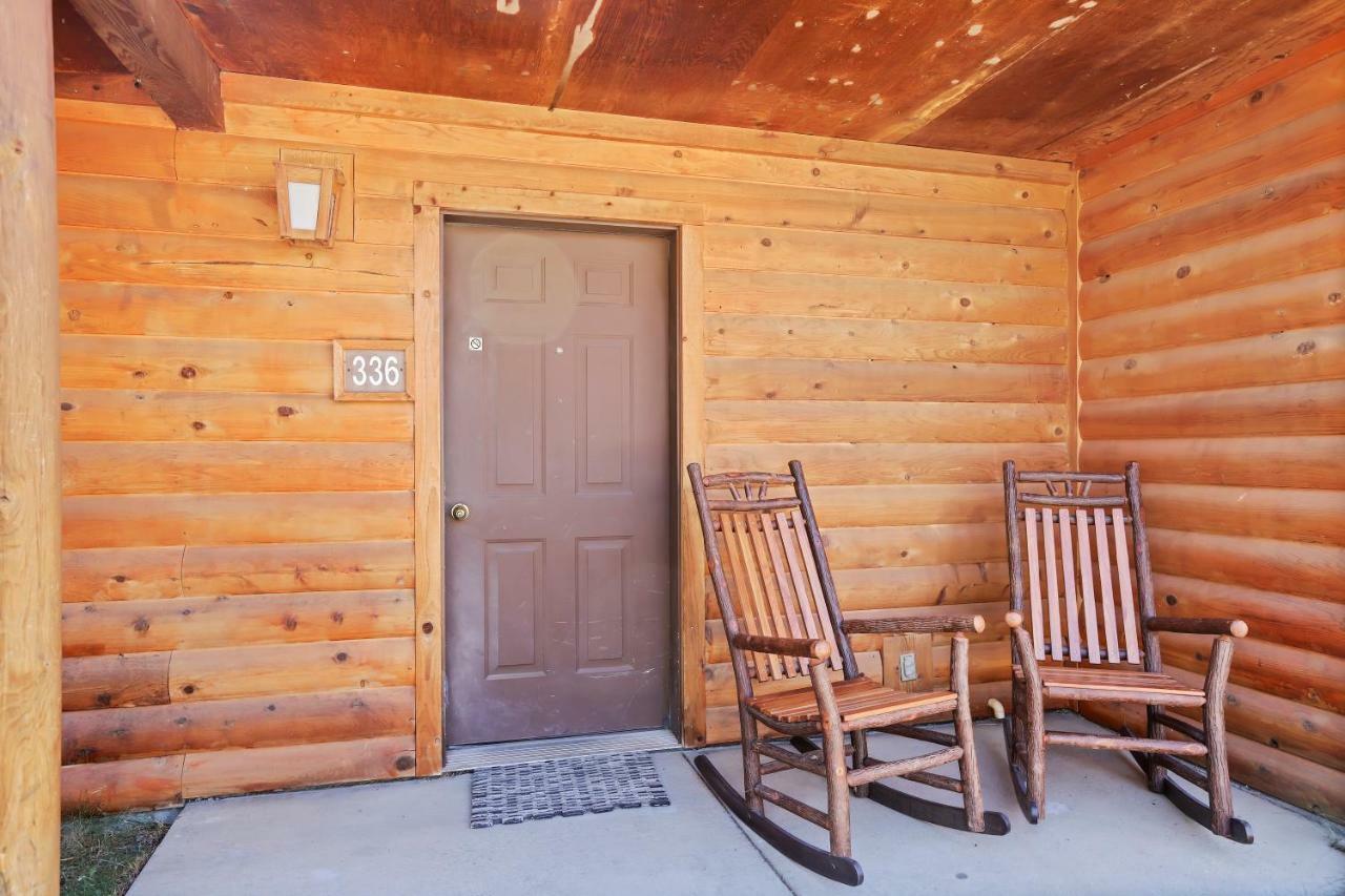 Headwaters Lodge & Cabins At Flagg Ranch Моран Экстерьер фото