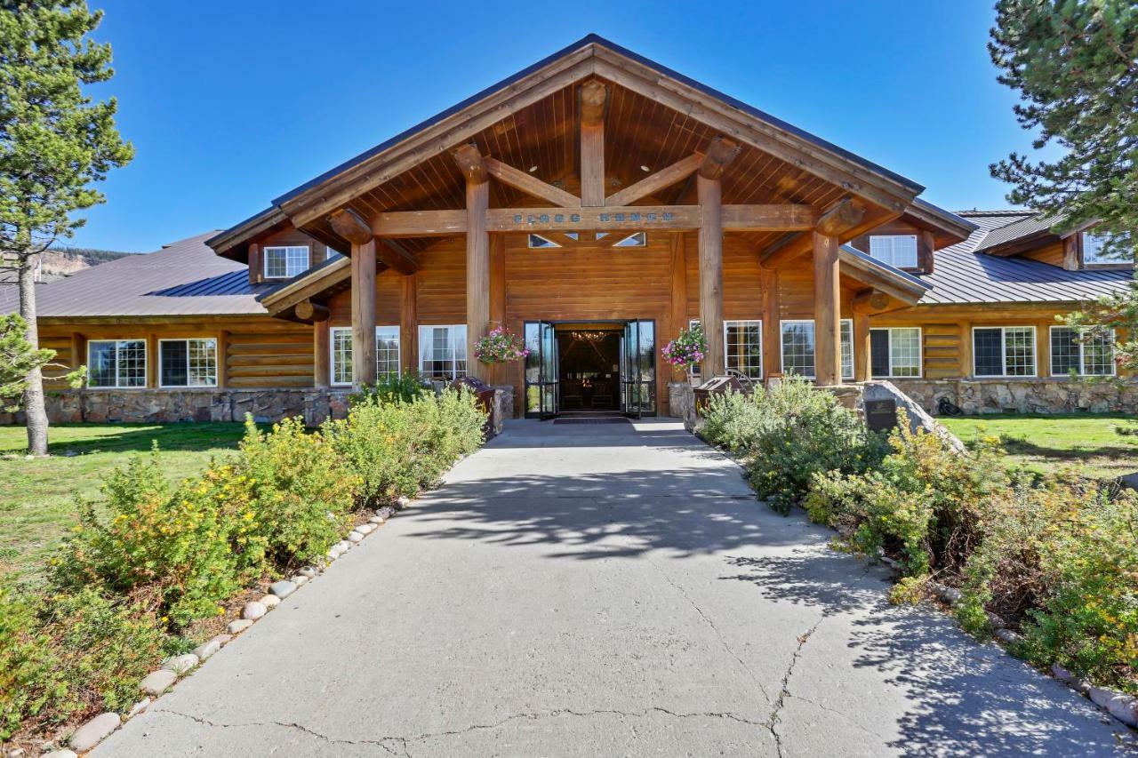 Headwaters Lodge & Cabins At Flagg Ranch Моран Экстерьер фото